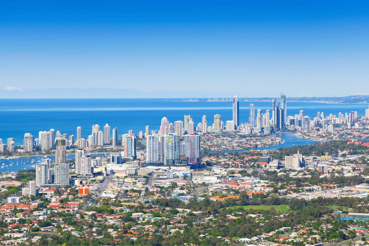 Top 10 Day Trips from Surfers Paradise: Unmissable Adventures in Queensland’s Gold Coast
